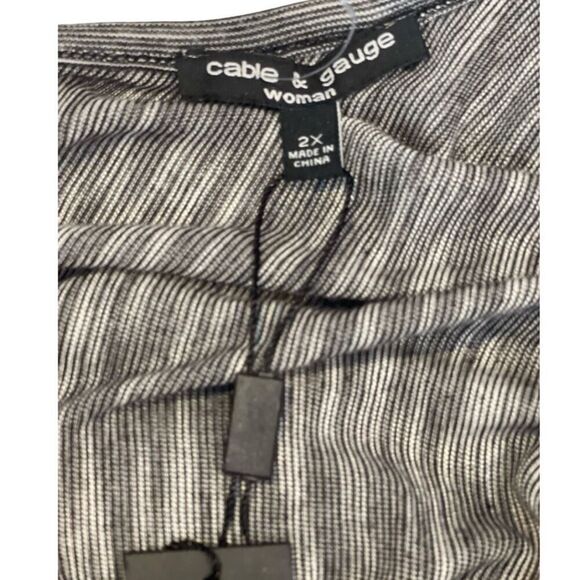 Cable & Guage Plus Size Black & White Relaxed Fit Blouse Size 2X NWT - Picture 5 of 5